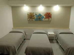 1 dormitorio, escritorio, wifi gratis y ropa de cama