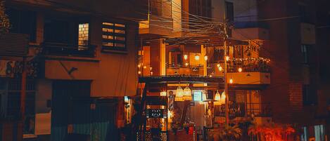 Vista frontal de la propiedad