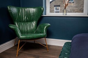 Interior - Spacious Luxe Pad+Games Room-Walk to town (Sheffield)