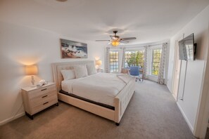 10 chambres, fer et planche à repasser, lit de bébé portatif, Wi-Fi