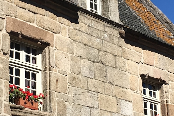 La façade côté rue