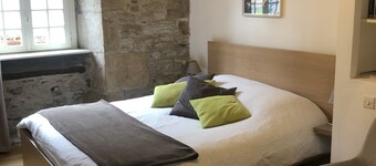 54m2 apartment in historic center with sea view