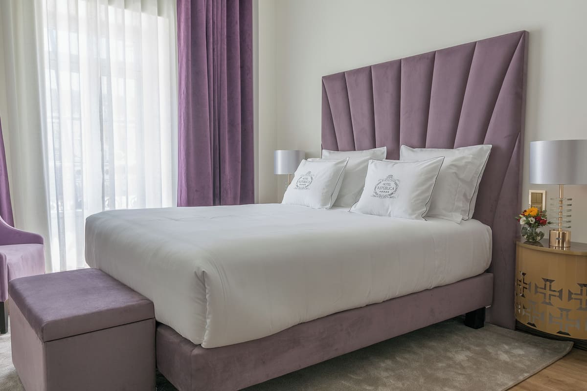 Deluxe Double Room, City View | 1 bedroom, minibar, in-room safe, desk