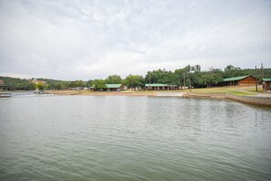 Miscellaneous - Cozy retreat on the lake (Graham)