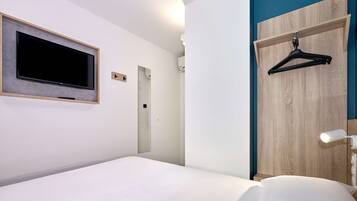 Standard Twin Room, 2 Twin Beds | WiFi (free), bed sheets