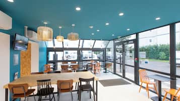 Daily buffet breakfast (EUR 9.90 per person)