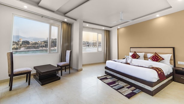 Room - HOTEL TRIMURTI (Haridwar)