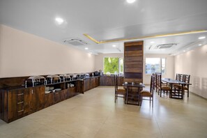 Restaurant - HOTEL TRIMURTI (Haridwar)