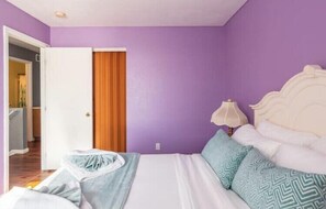 3 chambres, fer et planche à repasser, Wi-Fi, draps fournis