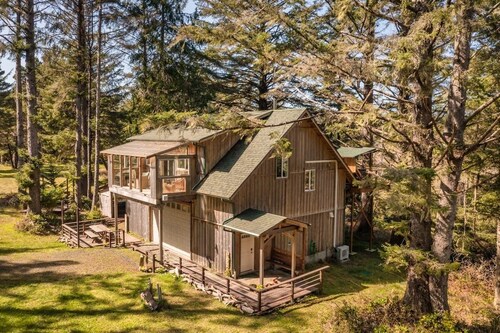 " Casa Del Mar" (House by the Sea) Forest Retreat