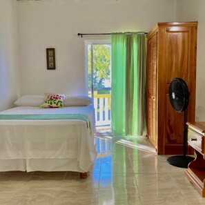 7 Schlafzimmer, Schreibtisch, Bügeleisen/Bügelbrett, kostenloses WLAN