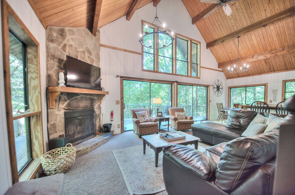 Télévision, cheminée