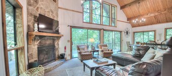 Sunday Morning (Dog-Friendly)