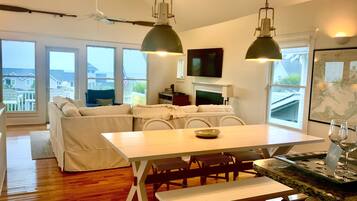 TV connectée, livres, vidéothÚque, chaßne hi-fi