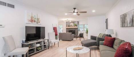 Televisor intel·ligent, llar de foc, Netflix i Hulu