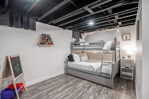 6 bedrooms, memory-foam beds, desk, blackout curtains