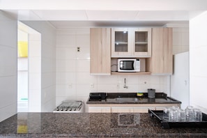Apartment | Private kitchen - Fabiano Ubatuba (Ubatuba)