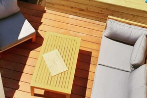 Basic Apartment, 2 Double Beds | Property grounds - Stylish 2 Bedroom Apartment in London (London)