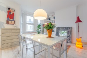 Appartement, 2 lits doubles | Cuisine privée | Réfrigérateur, micro-ondes, four, plaque de cuisson