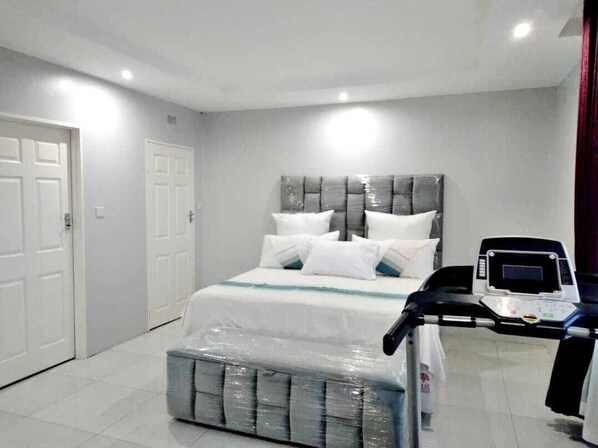 4 chambres, fer et planche à repasser, accès au Wi-Fi (inclus)