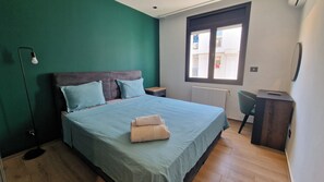 2 habitaciones, tabla de planchar con plancha y wifi gratis 