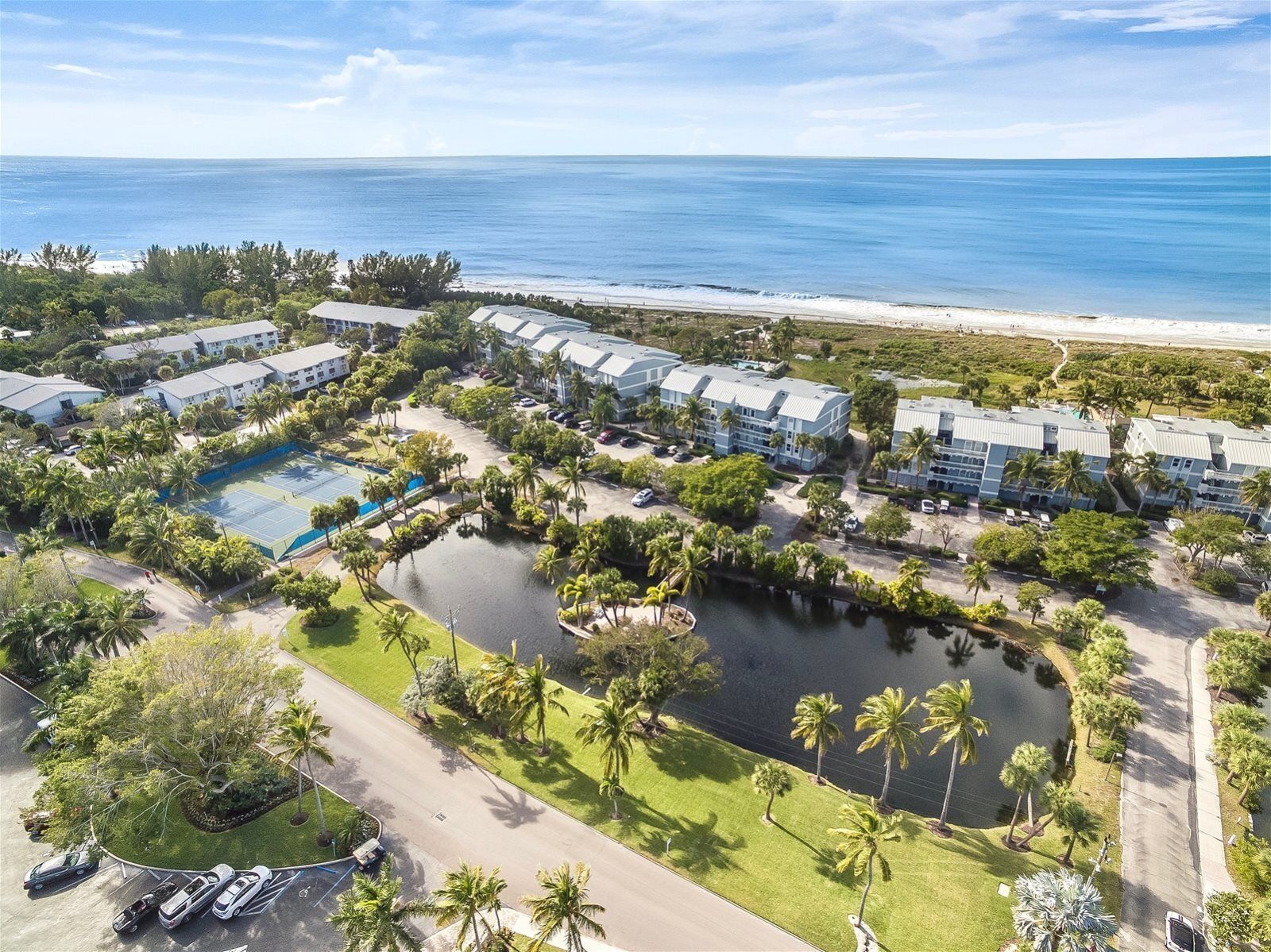 Condo (South Seas Beach Villa 2414) | Ngoại thất