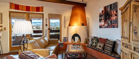 Condo (2 Bedrooms) | Property amenity