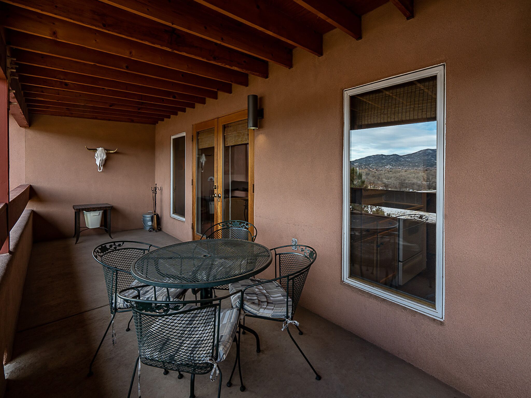 Condo (2 Bedrooms) | Property amenity