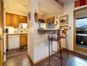 公寓式客房 (2 Bedrooms) | 住宿服务设施