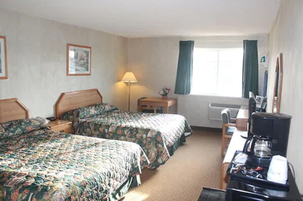 Basic Double Room, 2 Queen Beds