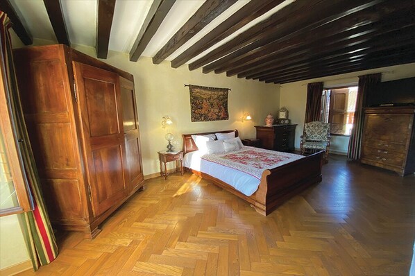 1 dormitorio, tabla de planchar con plancha, cuna de viaje y wifi gratis