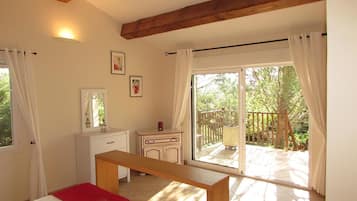 1 chambre, fer et planche Ă repasser, lit parapluie, Wi-Fi gratuit