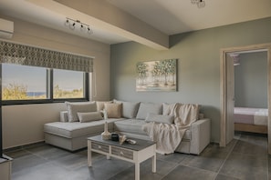 Premium-Apartment, 2 Schlafzimmer, Balkon, Meerblick | Wohnbereich