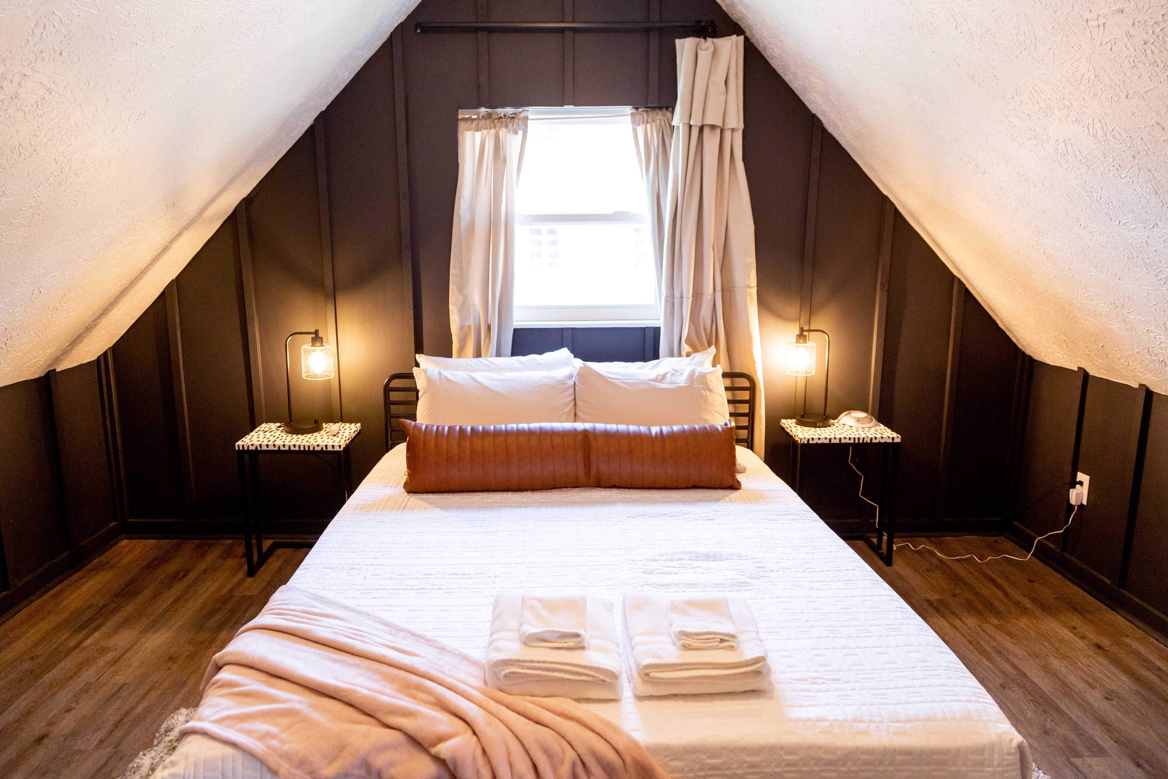 2 bedrooms, blackout drapes, WiFi, bed sheets