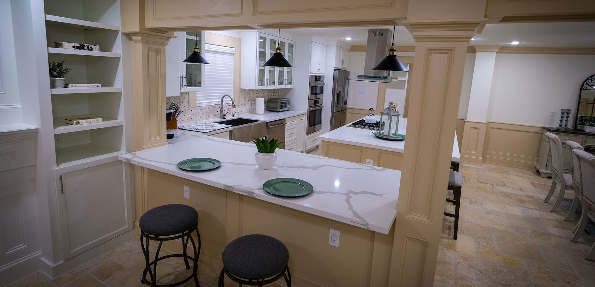 Luxury House, 5 Bedrooms, Non Smoking, City View | Private kitchen | Fridge, microwave, oven, stovetop