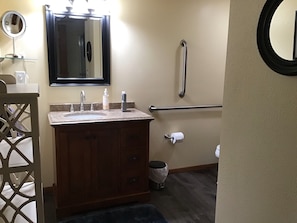 Shower, hair dryer, towels, soap - Lovely riverfront destination featuring open concept loft style. Water view. (Mishicot)
