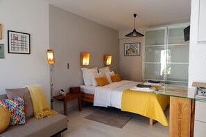 1 bedroom, iron/ironing board, travel crib, free WiFi - Studio (lisboa)