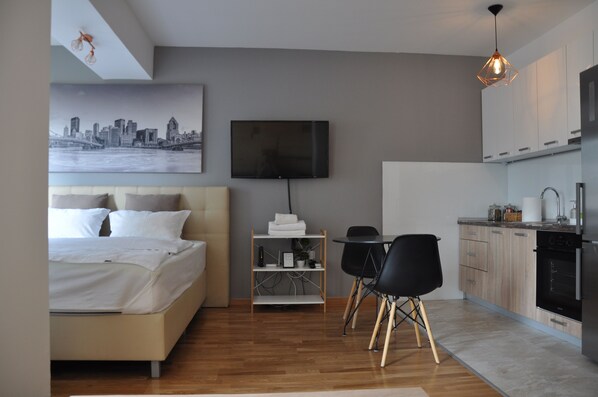 Bügeleisen/Bügelbrett, WLAN, Bettwäsche