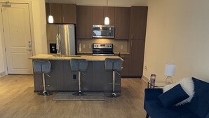 City Apartment | Living area - 1010 (Atlanta)