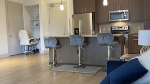 City Apartment | Living area - 1010 (Atlanta)