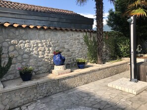 Enceinte de l’hébergement