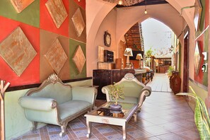 Reception - Hotel Mesones 49 (San Miguel de Allende)