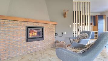 Smart-tv en een open haard