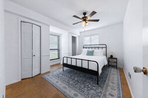 4 habitaciones, tabla de planchar con plancha y wifi gratis 