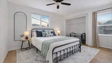 3 sovrum, strykjÀrn/strykbrÀda, gratis wi-fi och sÀngklÀder