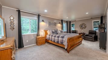 5 chambres, bureau, fer et planche à repasser, lit de bébé portatif