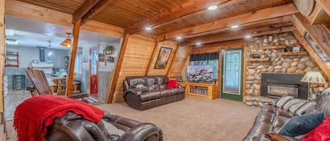 スマートテレビ、暖炉、DVD プレーヤー、書庫