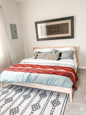 4 bedrooms, iron/ironing board, free WiFi, bed sheets