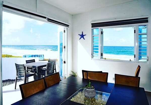 Dining - breathtaking sea view Beach FRONT very PRIVATE and quiet SOLAR POWERED (Arecibo)