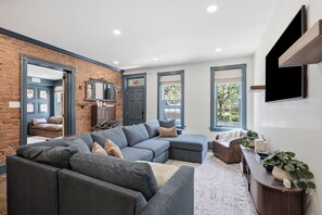 Smart TV, fireplace, video games, DVD player